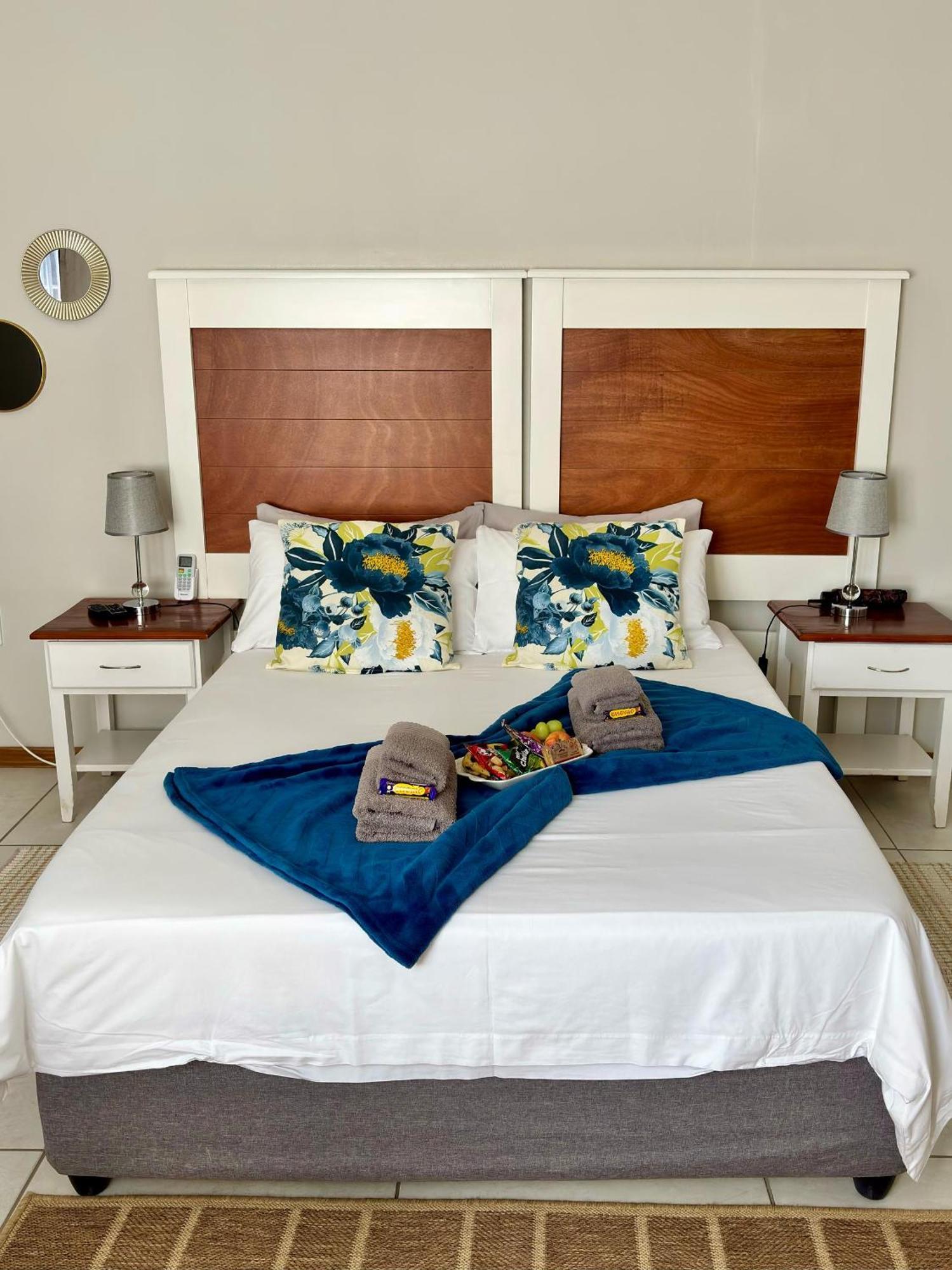ホテル Tranquility Self Catering Lüderitz エクステリア 写真