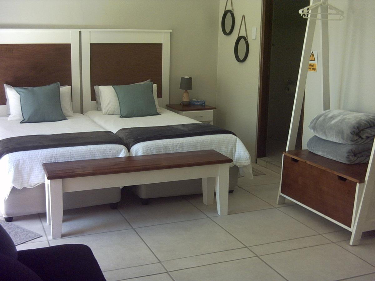 ホテル Tranquility Self Catering Lüderitz エクステリア 写真