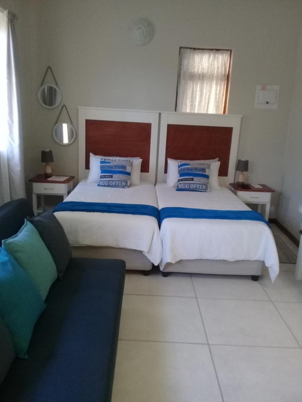 ホテル Tranquility Self Catering Lüderitz エクステリア 写真